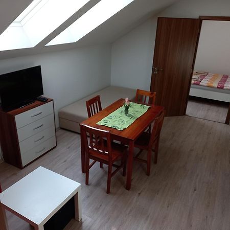 Alegria Natur Apartments Микулов Екстериор снимка