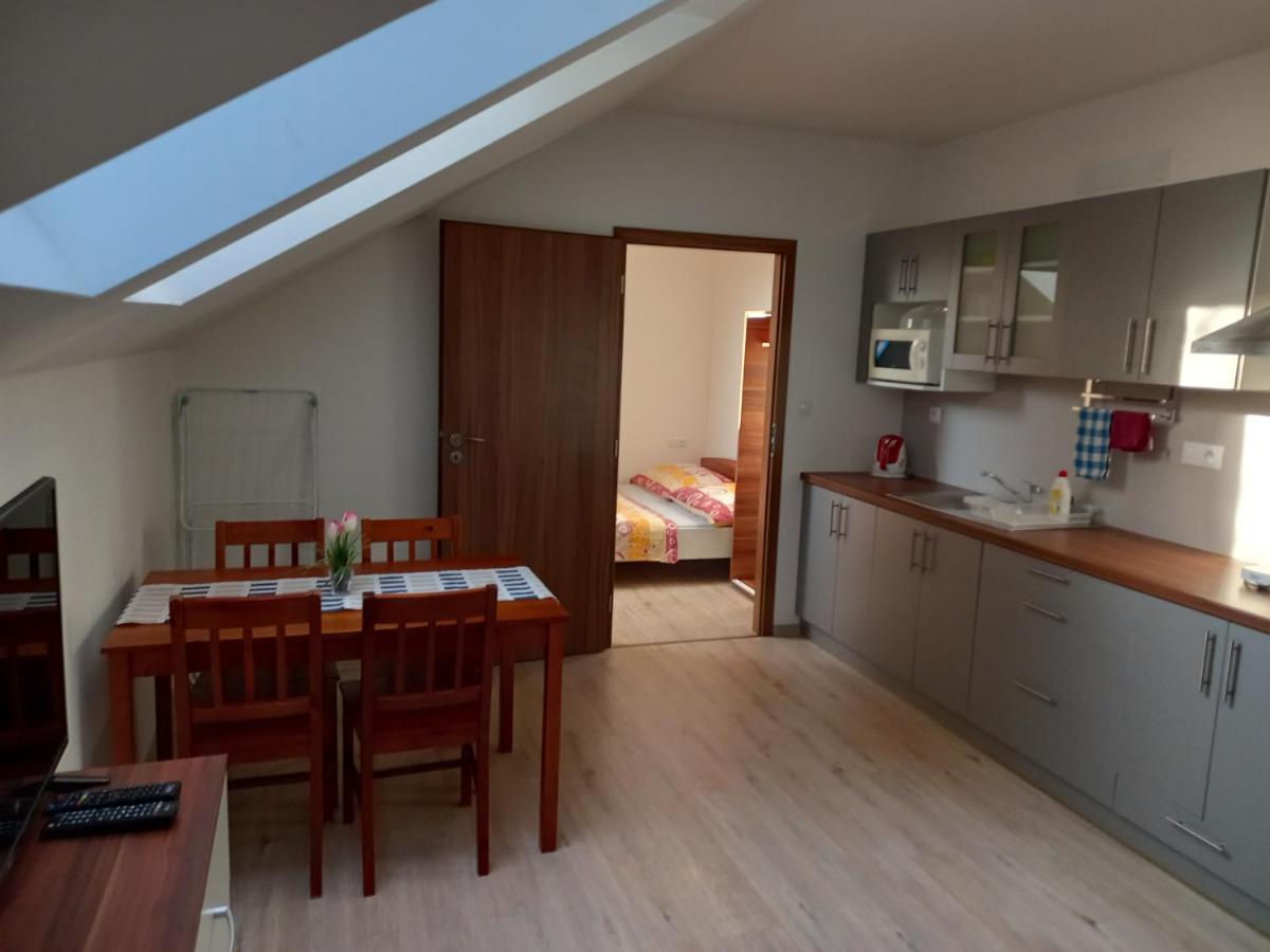 Alegria Natur Apartments Микулов Екстериор снимка