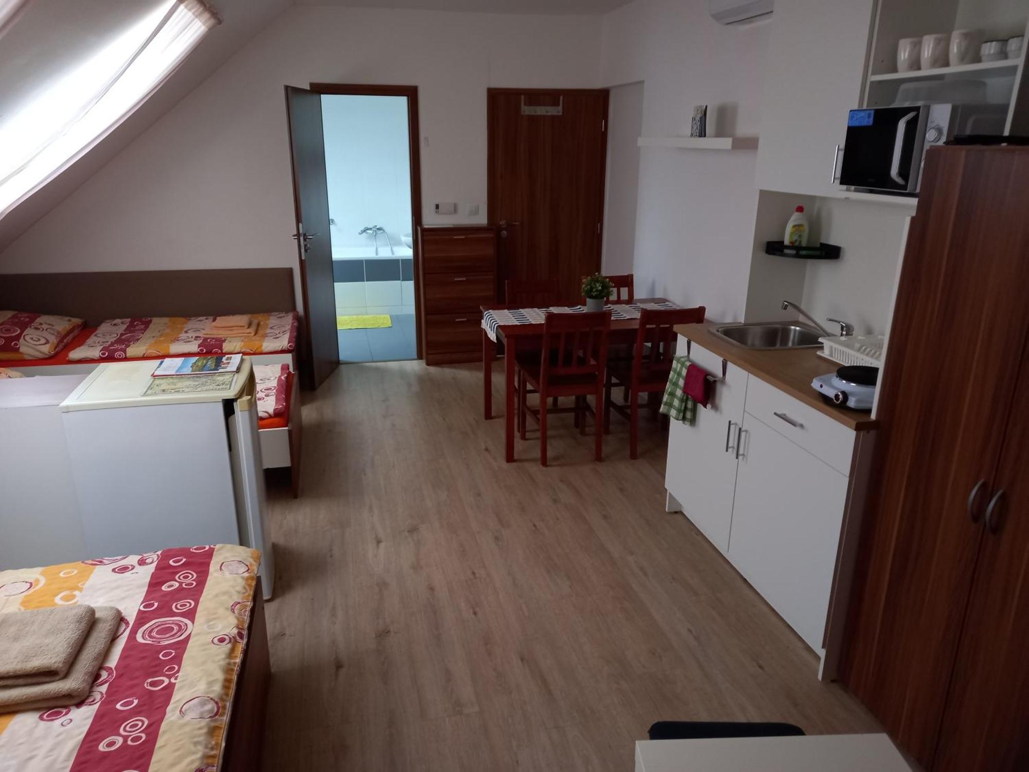 Alegria Natur Apartments Микулов Екстериор снимка