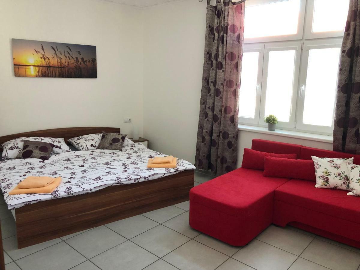 Alegria Natur Apartments Микулов Екстериор снимка