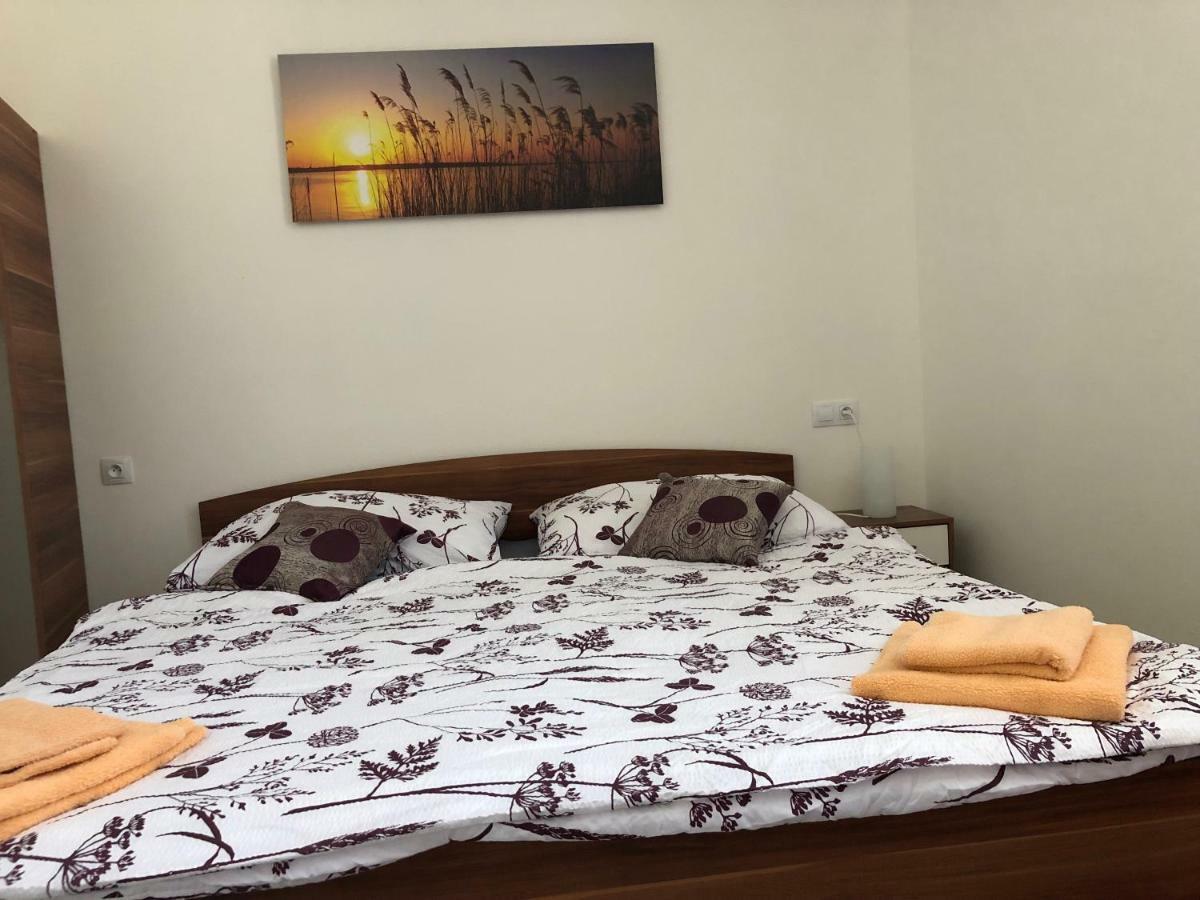 Alegria Natur Apartments Микулов Екстериор снимка
